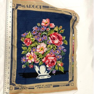 VTG Margot Creations de Paris Tapiz Bordado Flores Rosas #1238 15"x19"