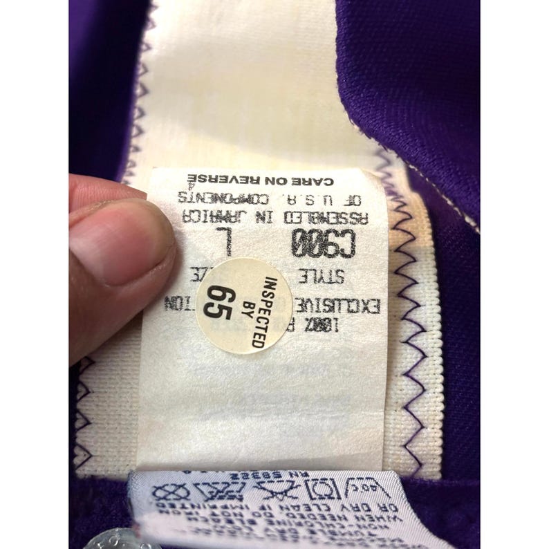 Lote de ropa vintage de los 90, 13 piezas para hombre, tallas variadas, camisetas y pantalones cortos Fila, estilo retro. imagen 9