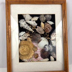 VTG Handmade Sea Shell Beach Art 12&quot;x15&quot; Nautical Beachy Shadowbox