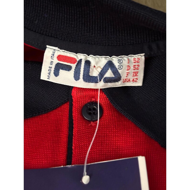 Lote de ropa vintage de los 90, 13 piezas para hombre, tallas variadas, camisetas y pantalones cortos Fila, estilo retro. imagen 6