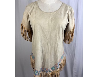 Blusa vintage de camurça com franjas, barra com miçangas, estilo boho western, tamanho grande.