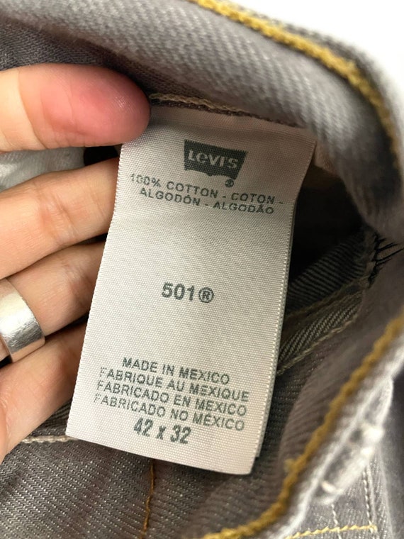 VTG LEVIS 501 Faded Gray Denim Jeans 42x32 Button… - image 5