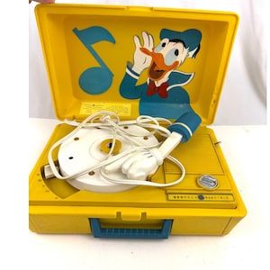 Vintage Walt Disney Donald Duck Record Player General Electric RP3123A Spins
