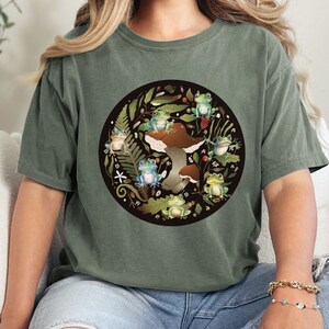 Frog and Mushroom T-Shirt, Cottagecore Shirt, Goblincore Shirt, Forestcore Shirt, Fairycore Shirt, Cottagecore Frog, Magic Mushroom Shirt