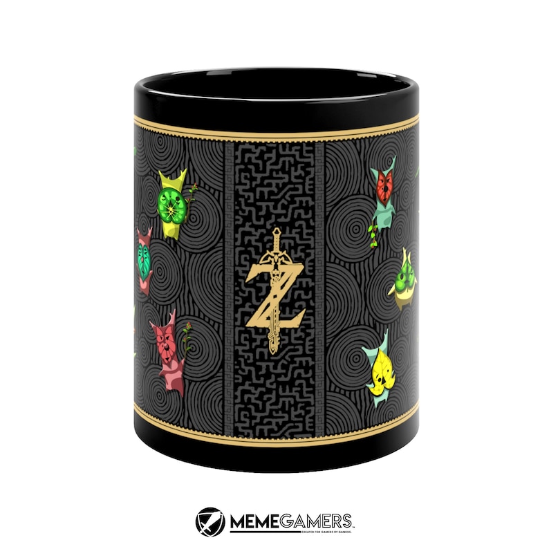 Puede incluir: Una taza de cer&aacute;mica negra con un borde dorado y un dise&ntilde;o negro y dorado. El dise&ntilde;o presenta una espada estilizada con la letra Z, y varios personajes verdes, rojos y amarillos. La taza es un gran regalo para los fans de The Legend of Zelda.