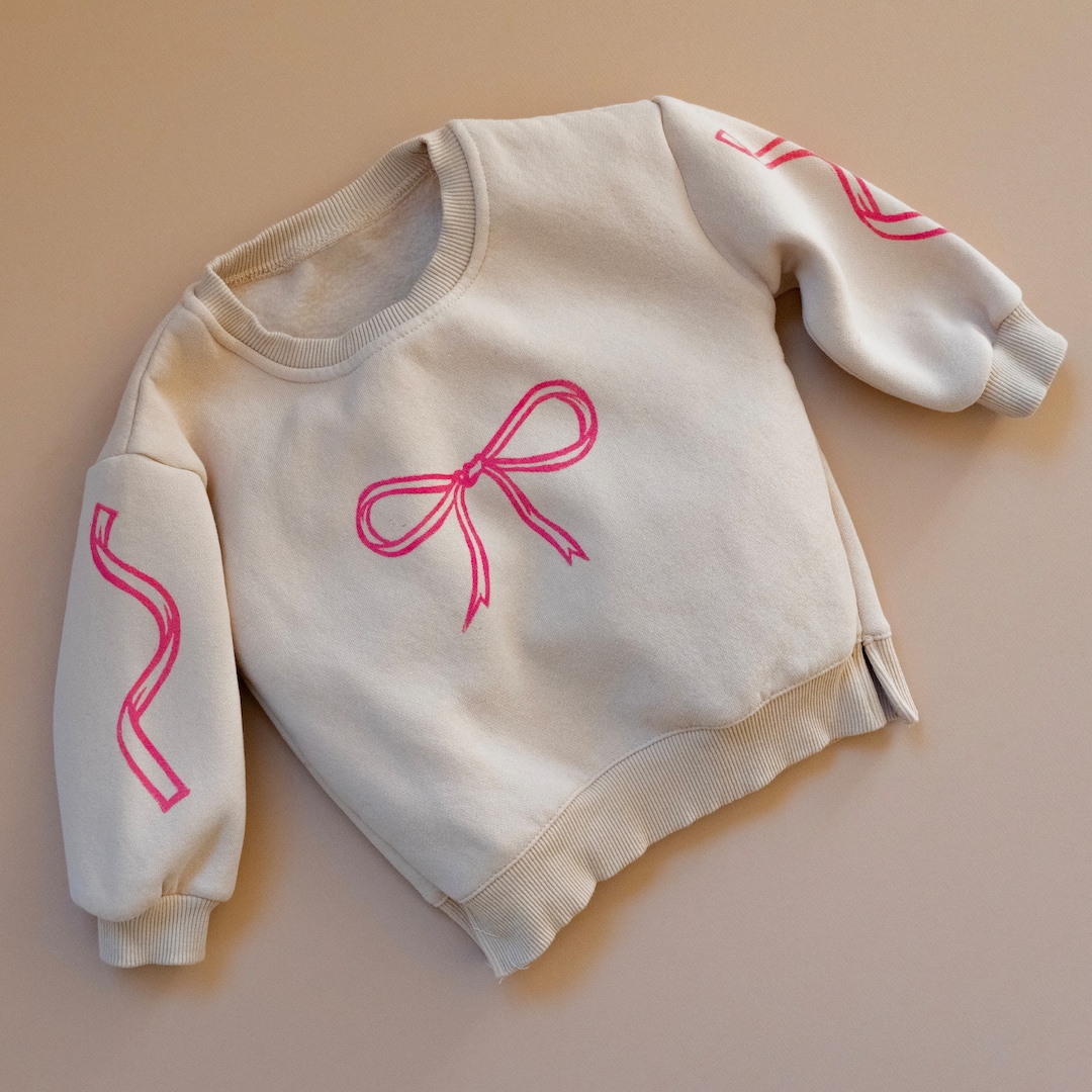 Hand Printed Pink Bow and Ribbon Block Print Baby/kids Beige Crewneck ...