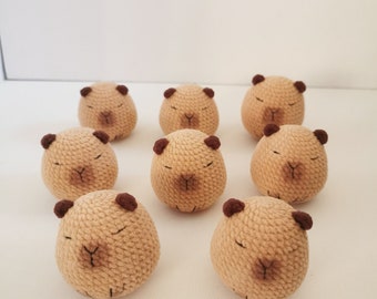 Crochet Capybara Keychain: Handmade Yarn Backpack Pendant