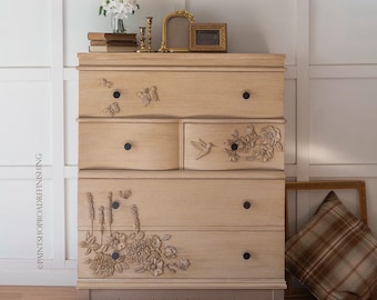 VENDIDO… Cómoda Tallboy Dixie con diseño floral de Pottery Barn inspirada en Anthropologie VENDIDO