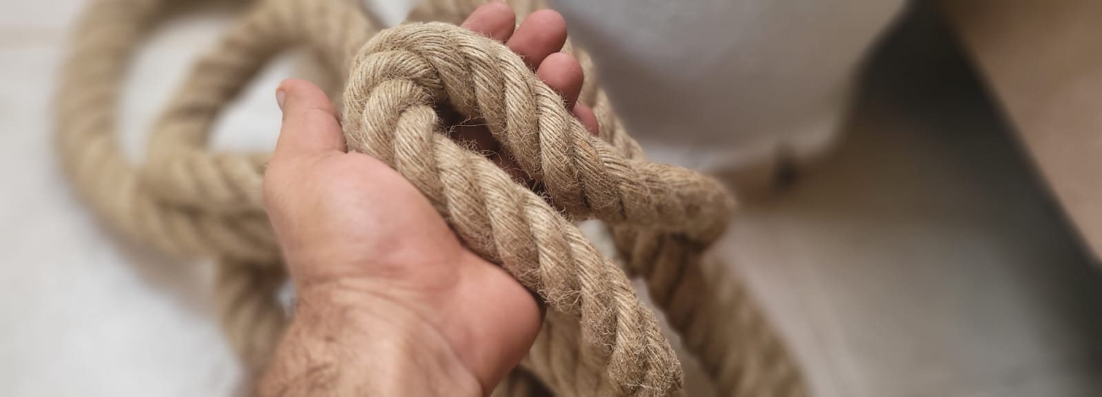 Thick Jute Sailor Rope: Customizable Length, Garden Fence Decor (3 cm)