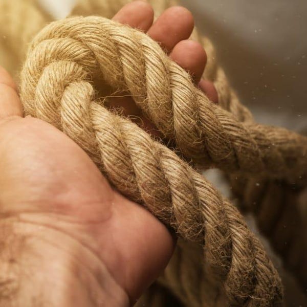 Thick Jute Rope by the Foot, Rustic Garden Edging & Swing Rope, Natural Manila Rope for DIY Projects (1 inch thick ) 2 metres 6.5 feet