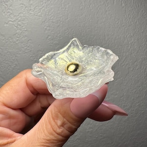 Resin Flower Dish – Transparent Jewelry Tray – Handmade Trinket Bowl – Gold Accent Center – Unique Gift Idea