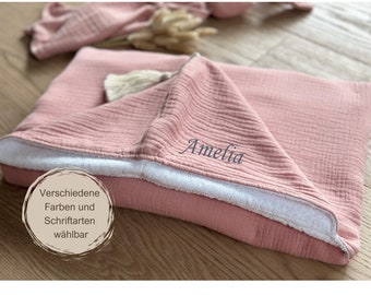 Kapuzenhandtuch aus Musselin Frottee rosa Baby Badetuch Kinder Handtuch mit Namen personalisiert gestickt Geschenk Taufe Babyparty Geburt