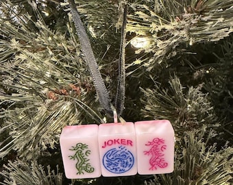 Mahjongtegel kerstornament (combinatie joker/draak)