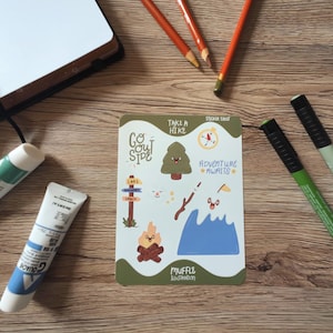 Take A Hike Sticker Blatt | Abenteuer & Natur Sticker | Kawaii Wanderschuhe, Berge, Bäume | Lustige Aufkleber für Journals, Planer, Bujo