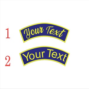 Könnte beinhalten: Zwei gestickte blaue und gelbe Aufnäher mit dem Text "Your Text" in einer geschwungenen Schrift.