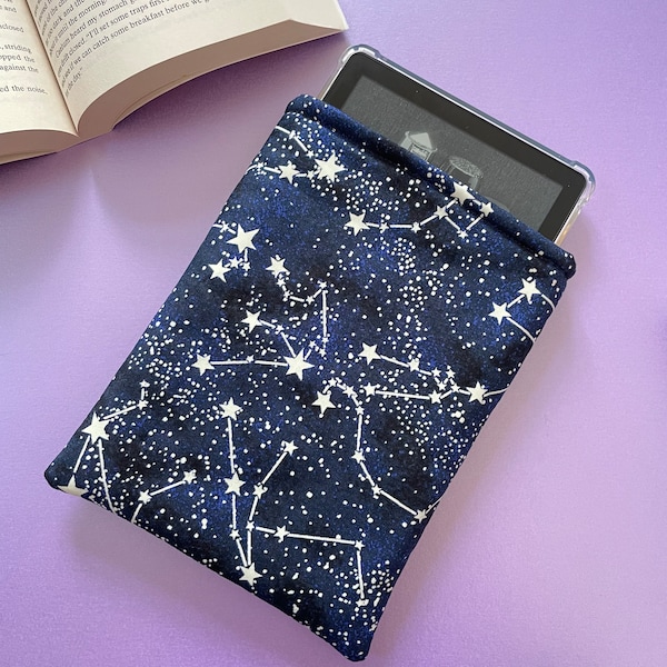 Glow in the Dark Kindle Sleeve // Padded Kindle Sleeve, Bookish Gifts, Kindle Pouch, Kindle Accessories, Constellation Kindle Sleeve