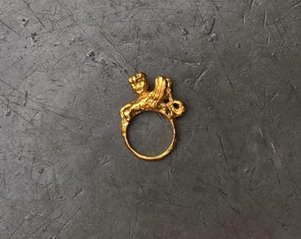Sphinx ring