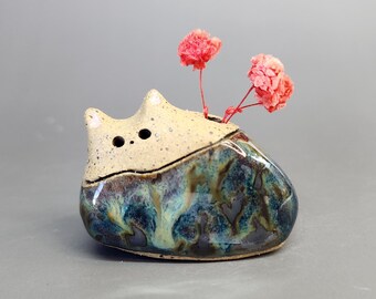 Mini Ceramic Bud Vase Cat Figurine – Handmade Pottery Cat Sculpture, Cute Tiny Cat, Cat Lover Gift, Dollhouse Decor