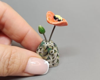 POPPY Ceramic Bud Vase, Desk Decor, Mini Bud Flowers, Ceramic Ornament, Dollhouse Decor, Miniature Vases, Tiny Gift, Daisy, Desk Decor