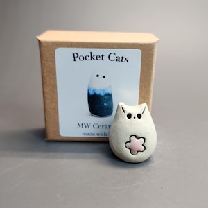 POCKET CAT Mini Ceramic Figurine, Handmade Pottery, Cute Collectible Cat, Kawaii Kitten, Pocket Friend, Small Gift