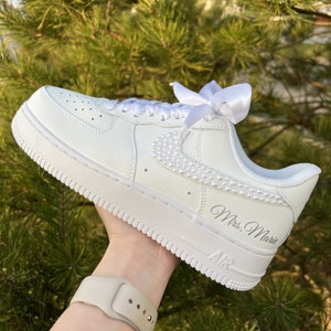 Wedding Personalized Sneakers For The Bride / Air Force 1 Unique Wedding Gift zdjęcie 2