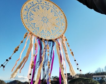 DREAMCATCHER pour les environnements intérieurs. Création 4handM. DÉCORATION murale ou en suspension. Attrape-rêves aux couleurs délicates.