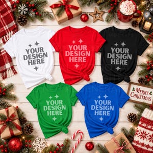 Gildan 5000B Gruppen-T-Shirt-Flatlay-Mockup, G 5000B Weihnachts-Mockup, G5000B Mehrere Shirts Flatlay, 5 Farben T-Shirt-Mockup