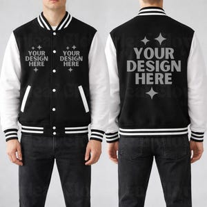 Może przedstawiać: Czarno-biała kurtka typu varsity z białymi rękawami oraz paskowanymi mankietami i dołem. Z przodu kurtki znajduje się napis "YOUR DESIGN HERE", a z tyłu ten sam tekst. Klasyczna, konfigurowalna kurtka.