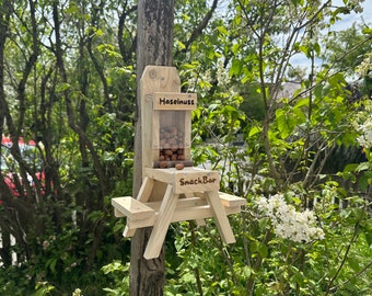 Eichhörnchen Futterstation handgemacht aus Einwegpaletten, Eichhörnchen-Futterhaus recycelt Futterstelle Haselnüsse
