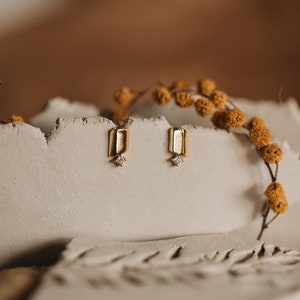 Mini orecchini a bottone con diamanti, orecchini a bottone con diamanti delicati, piccoli orecchini a bottone, mini orecchini a bottone, orecchini minimalisti, regalo per lei, regalo per la mamma, regali di Natale / Mia