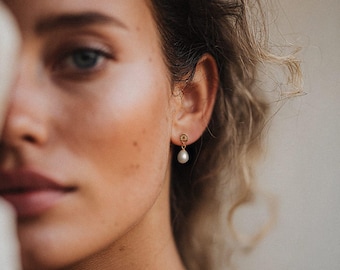 Gold Vermeil Pearl Drop Earrings: Sterling Silver Flower Motif "PERLA"