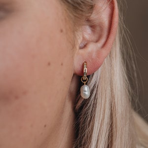 Orecchini con diamanti e perle, cerchietti con perle d'acqua dolce, gioielli con orecchini da sposa, perle di cristallo, orecchini da sposa, regalo per damigelle d'onore / Feli