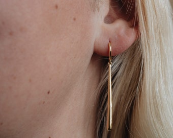 Gold Bar Dangle Oorbellen: Minimalistische oorbellen, waterdicht, Long Bar Dangle, 18k goud, 925 sterling zilver, moderne minimalistische sieraden | Vela