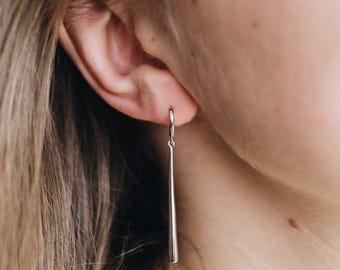 Pendientes colgantes de barra de plata de ley: aros minimalistas bañados en oro de 18 k / Vela