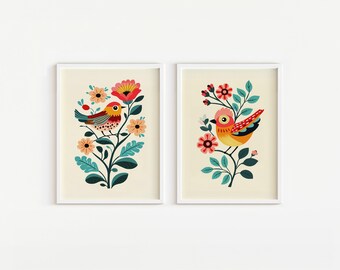 Può includere: Due stampe artistiche incorniciate raffiguranti uccelli colorati appollaiati su rami fioriti. Gli uccelli hanno piumaggio rosso, giallo e blu, con fiori nelle tonalità del rosso, dell'arancione e del pesca. L'opera d'arte è su sfondo crema.