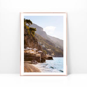 Foto di ombrelloni da spiaggia della Costiera Amalfitana su carta stampata o tela, poster costiero mediterraneo, arredamento da spiaggia europeo, fotografia di Positano Italia