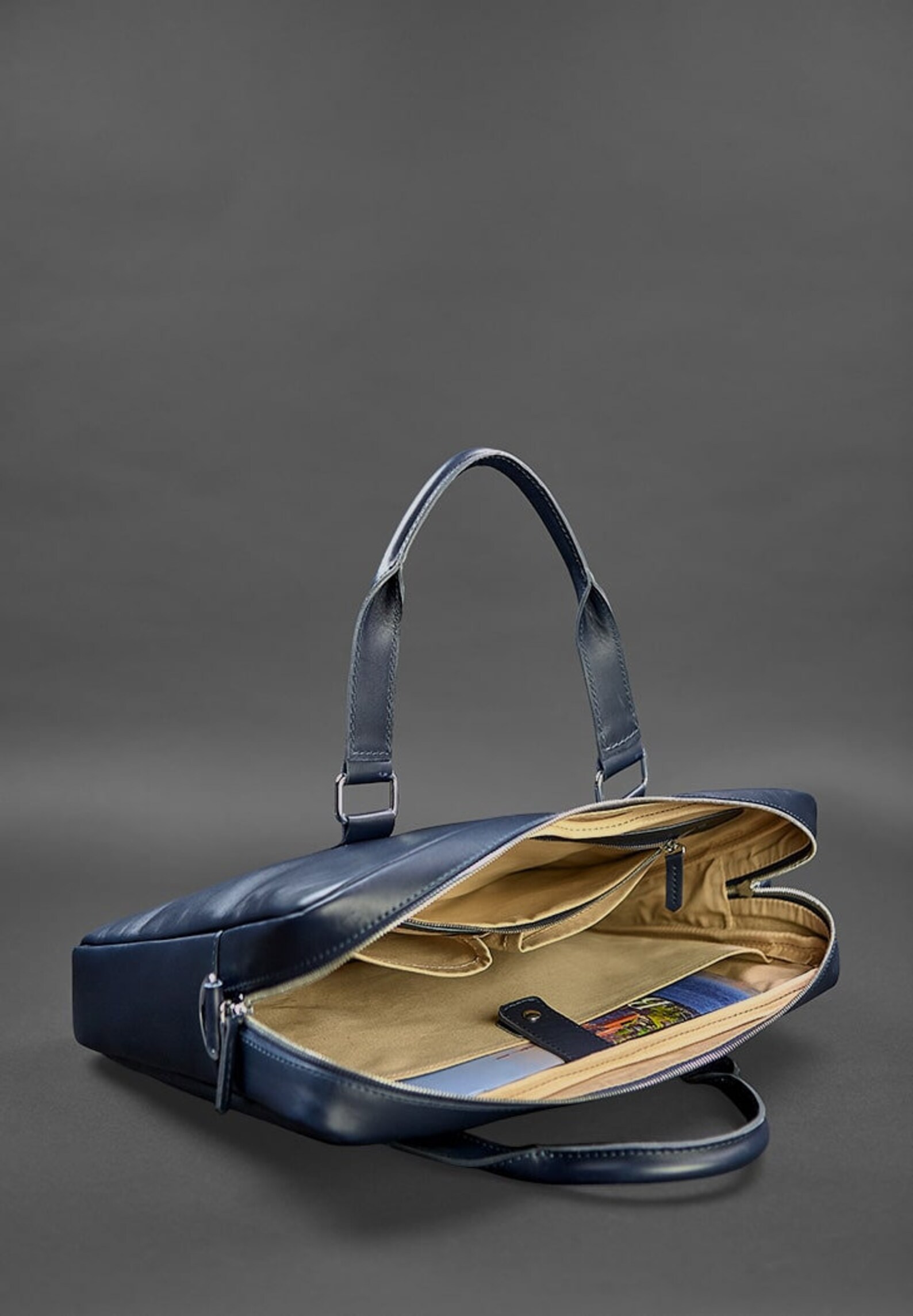 Official document liner laptop bag main image 0