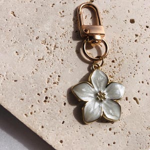 Cute Keychain with Pink Flower Bag Charm Keyring for car keys Bag Strap Gift for her Gift for mum Womens Accessories