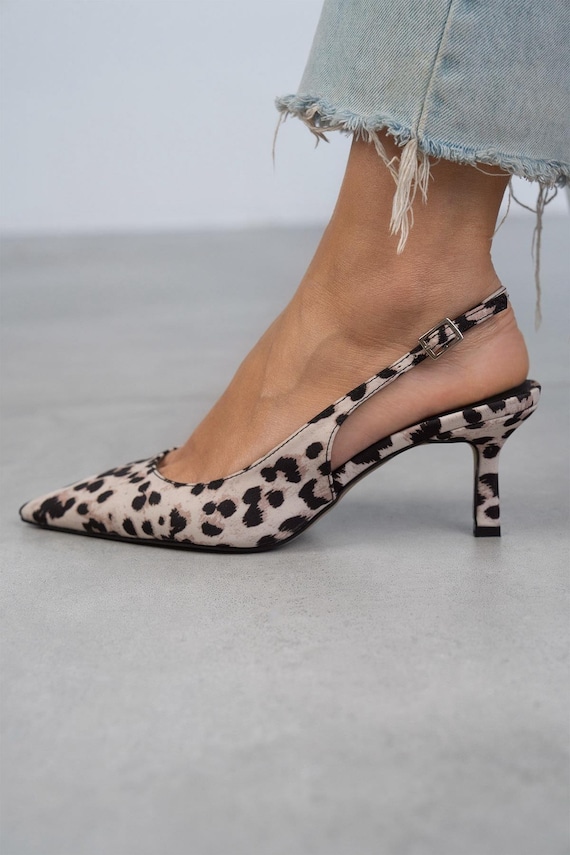 Sandalias de tacón bajo con estampado de leopardo, zapatos hechos