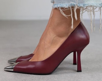 Sandali con tacco alto in pelle bordeaux, scarpe fatte a mano, pompe da lavoro, tacchi con cinturino alla caviglia, stiletto, puntali in metallo, scarpe con punta in metallo, sandali da sera, Rock