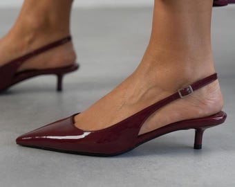 Bourgondische lakschoenen van vegan leer: lage hak en spitse neus