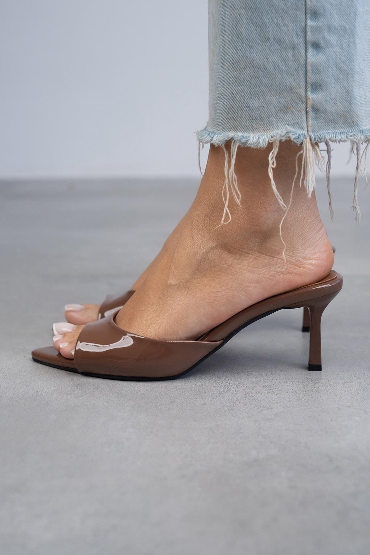 Chocolate Patent Leather Woman Low Heels Slippers,woman slippers,open toe sandals,handmade slippers,casual shoes, summer shoes,Clara