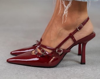 Chaussures à talons hauts en cuir verni bordeaux, cuir verni, chaussures pointues, escarpins bout fermé, talons avec bride à la cheville, talons aiguilles, chaussures de soirée, fantaisie