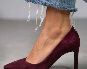 Scarpe con tacco a spillo in pelle scamosciata bordeaux: décolleté a stiletto in vera pelle