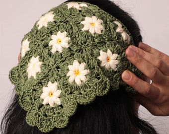 Daisy Green Crochet Bandana, Flower Hair Kerchief, Boho Hair Scarf, Retro Head Band, Crochet Hair Accessory