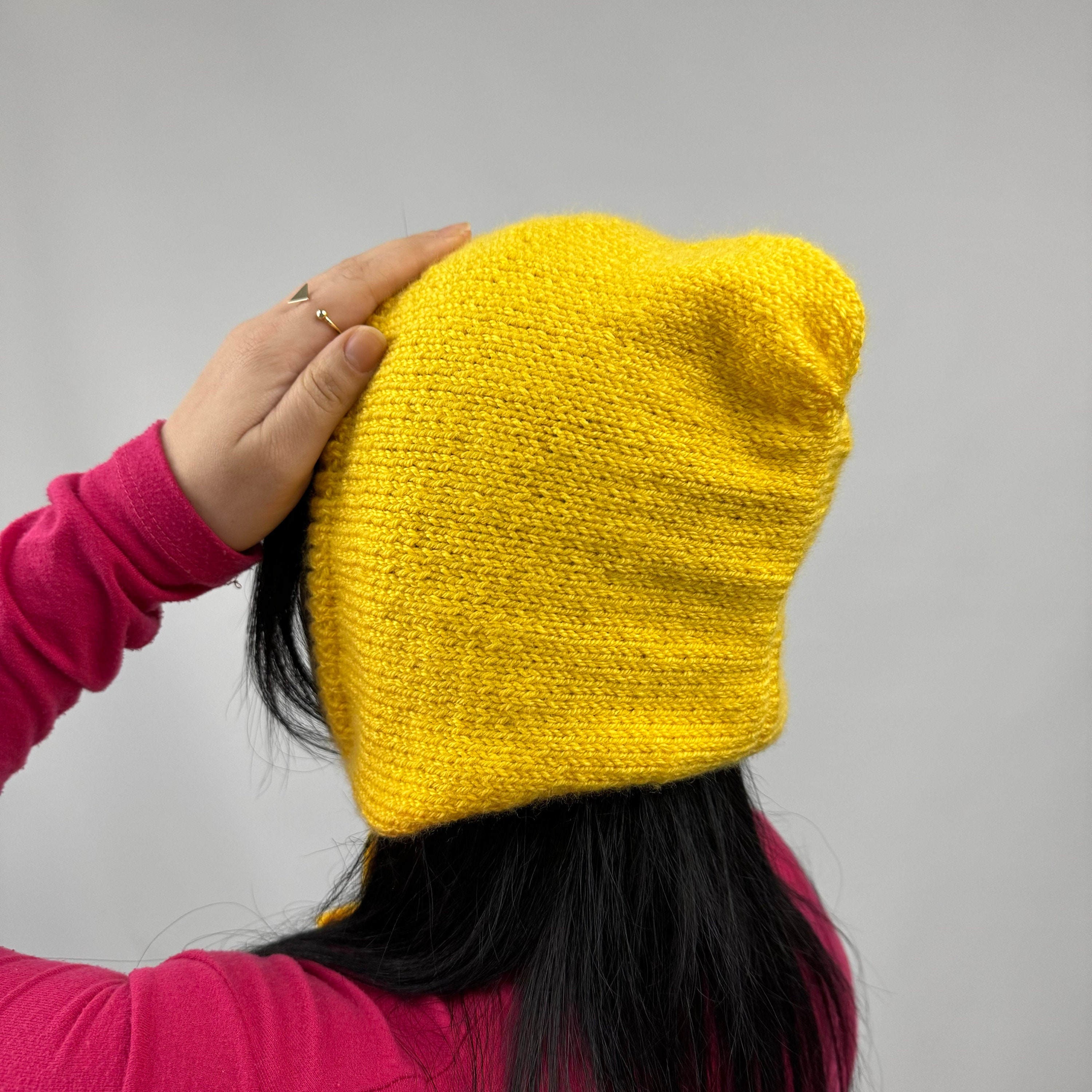 Vintage Charm Crochet Yellow Tie Bonnet - Hand Knit Bonnet  display picture 3