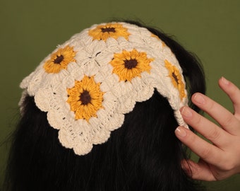 Bandana au crochet carré grand-mère tournesol, foulard pour cheveux fleurs, foulard pour cheveux bohème, accessoire pour cheveux au crochet, cadeau Saint-Valentin pour elle