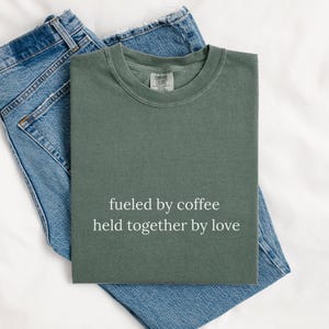 Mom Shirt Coffee Lover Gift Mothers Day Funny Mom Life Relatable Caffeine Addict Tired Busy Mom Tee Casual Soft Cotton Women&#39;s T-Shirt Gift