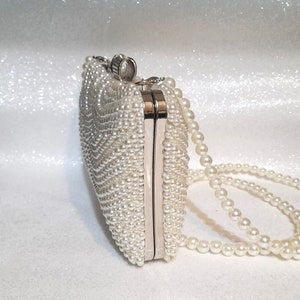 Ivory Pearl Clutch Bag: Elegant Bridal Party Purse image 3