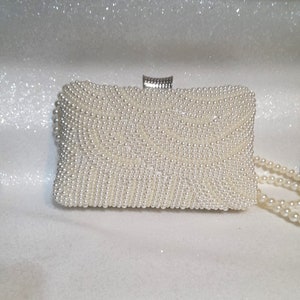 Ivory Pearl Clutch Bag: Elegant Bridal Party Purse image 2